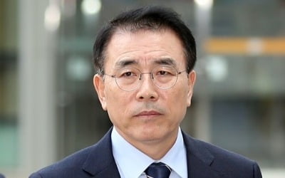 '신한은행 꽁 머니 카지노 3 만' 조용병 회장 혐의 부인…"합격 지시 안 해"