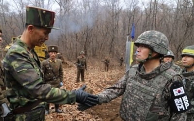 DMZ 남북 전술도로 연결…국방부 "남북 연결통로 전쟁상흔 치유"