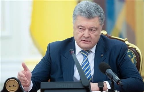 우크라 대통령 계엄령 선포…러시아군 자국 함정 나포에 대응