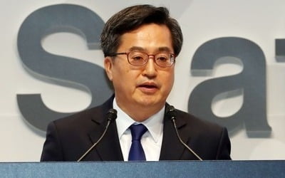 김동연 "4조 세수 결손 탓 예산심의 지연 바람직하지 않아"