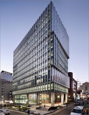 코람코자산신탁, 강남KG타워 1000억원에 인수.. 위워크 '강남역 2호점' 유치