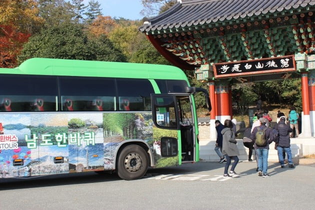 전남 순환 관광버스 '남도 한바퀴' 올해 이용객 '역대 최다' 