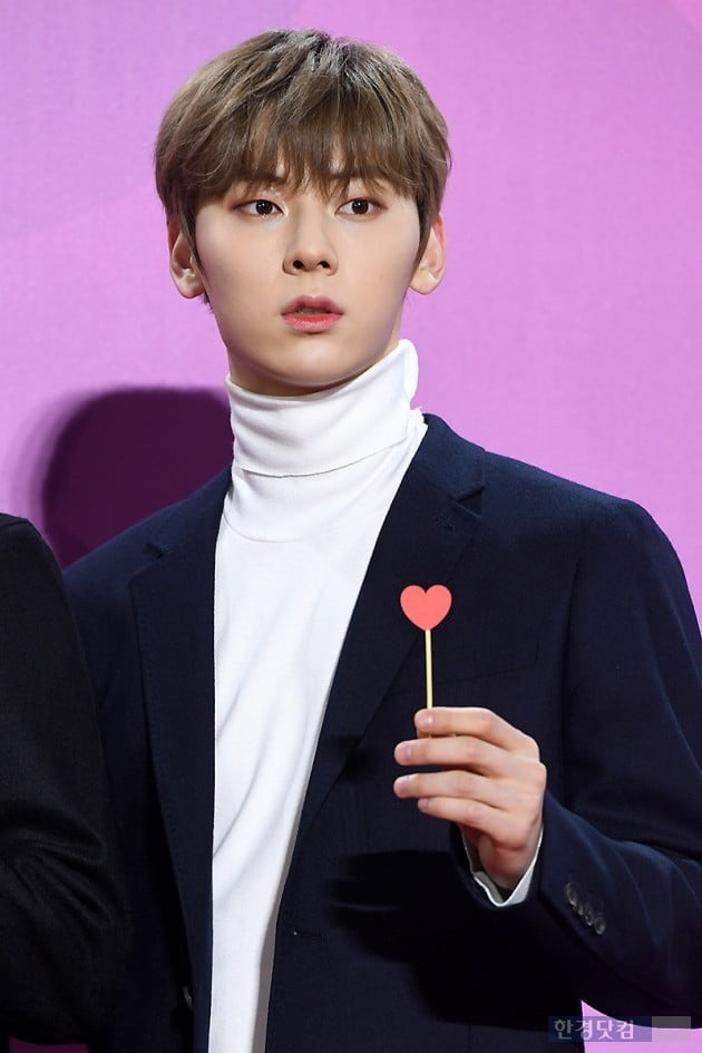 [포토] 워너원 황민현, '마냥 바라보게 만드는 멋진 모습' (멜론뮤직어워드)