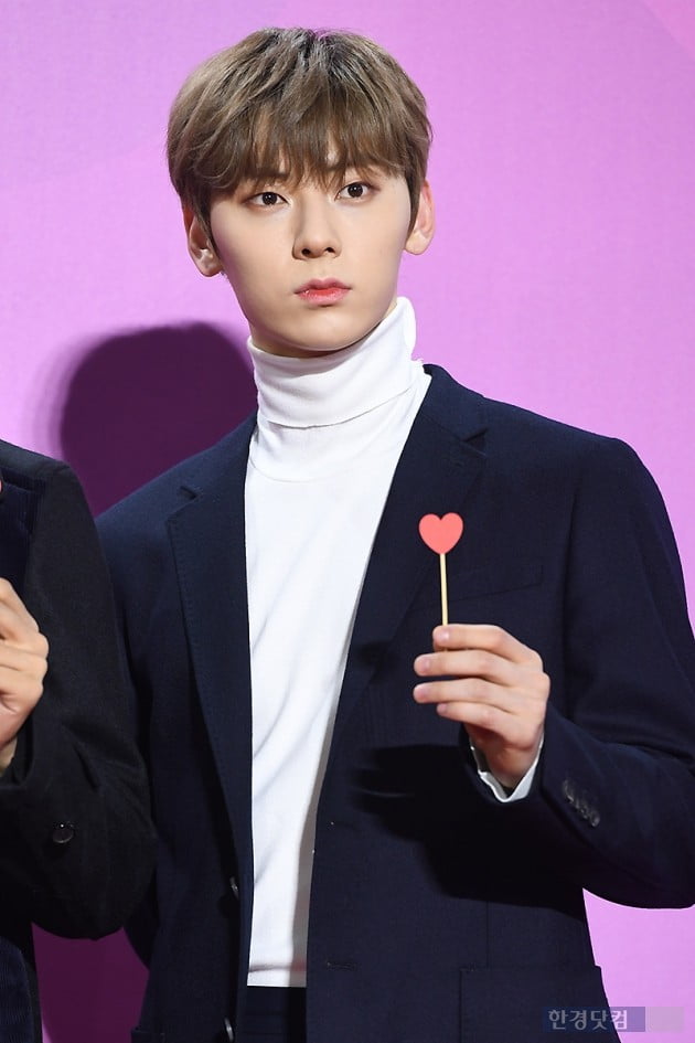 [포토] 워너원 황민현, '카리스마 넘치는 눈빛' (멜론뮤직어워드)