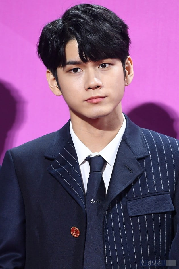 [포토] 워너원 옹성우, '감탄을 부르는 멋짐' (멜론뮤직어워드)