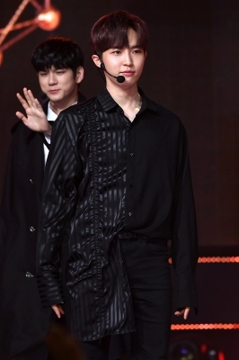  워너원 김재환, '부드러운 눈빛~'