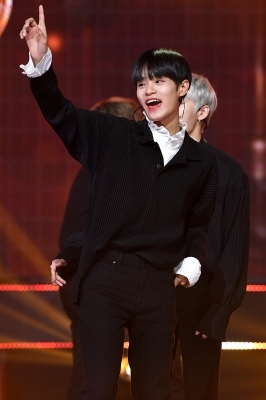  워너원 이대휘, '환한 미소가 멋지네~'