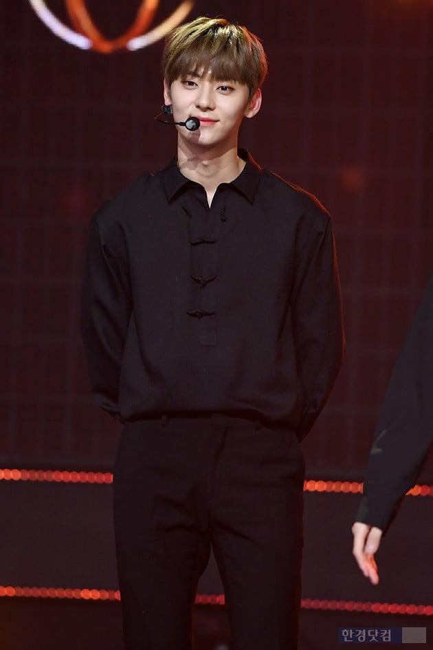 [포토] 워너원 황민현, '미소만 지어도 빛나~'