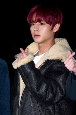 [포토] 워너원 박지훈, '부드러운 눈빛~'