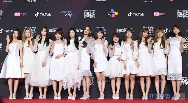 [포토] 아이즈원, '순백의 드레스 입고 우아하게~' (2018 MAMA)