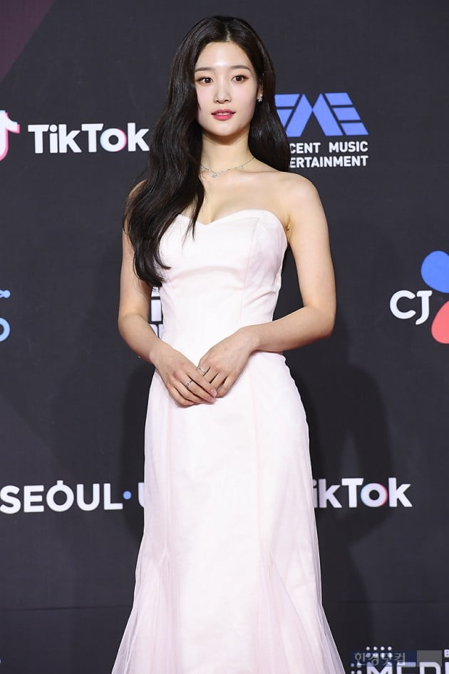 [포토] 정채연, '우아함 그 자체~' (2018 MAMA)