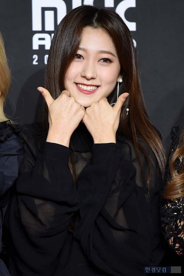 [포토] 이달의 소녀 최리, '깨물어주고 싶은 깜찍 미소' (2018 MAMA)