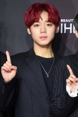 [포토] 워너원 박지훈, '워너블 마음 흔드는 부드러운 눈빛' (2018 MAMA)