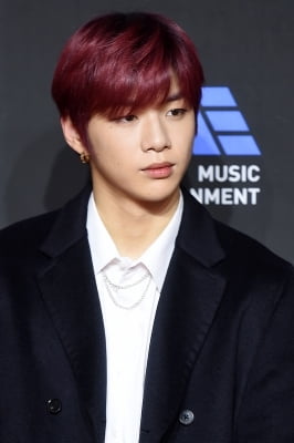 [포토] 워너원 강다니엘, '부드러운 모습에 눈길~' (2018 MAMA)