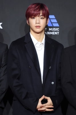 [포토] 워너원 강다니엘, '멋진 모습에 시선강탈~' (2018 MAMA)