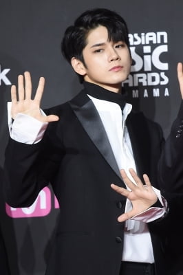 [포토] 워너원 옹성우, '아련한 봄바람~' (2018 MAMA)