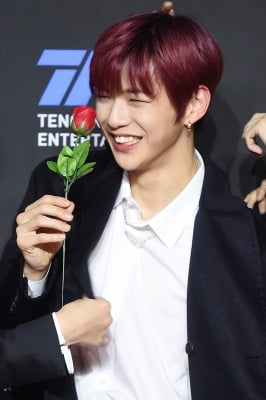 [포토] 워너원 강다니엘, '생일이라서 행복해요~' (2018 MAMA)