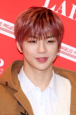 [포토] 강다니엘, '토끼처럼 귀여운 치아'