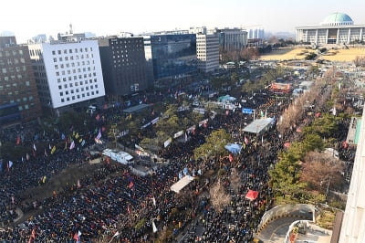 [포토] 국회 앞 도로에 모인 택시파업 인파