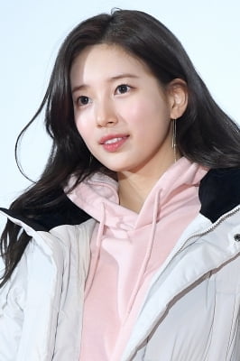 [포토] 수지, '예쁘네~'