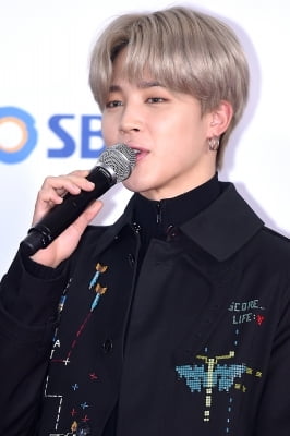 [포토] 방탄소년단 지민, '부드러운 모습에 시선강탈~' (2018 SBS 가요대전)