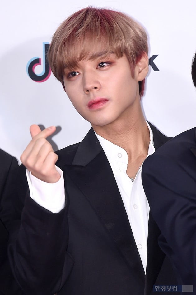 [포토] 워너원 박지훈, '입덕 요정의 멋진 하트~' (2018 SBS 가요대전)