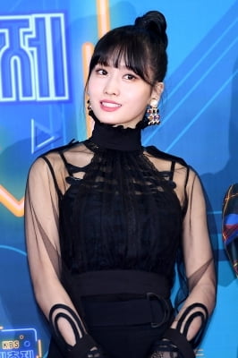 [포토] 트와이스 모모, '어깨 살짝 노출~'(2018 KBS 가요대축제)