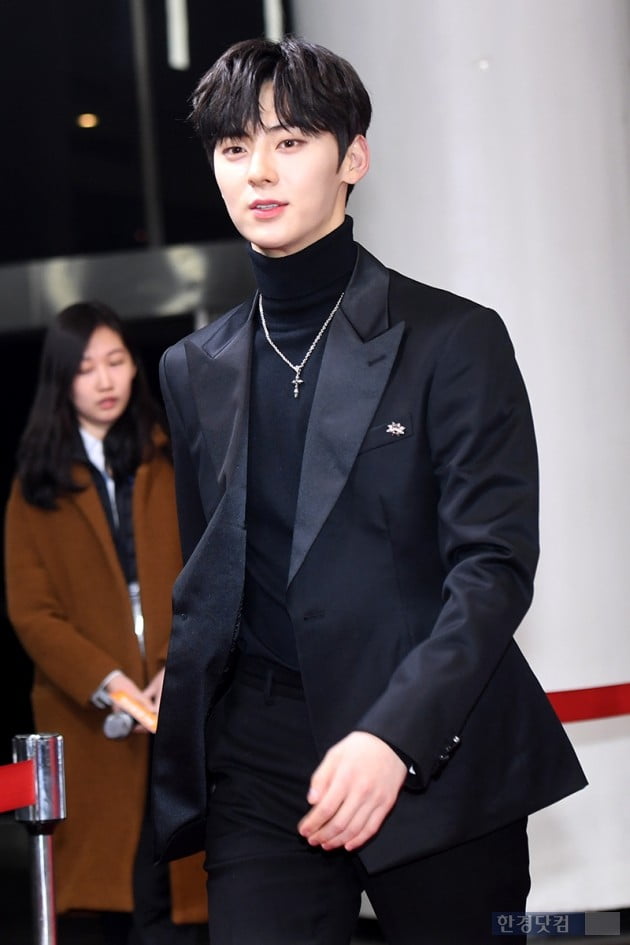 [포토] 워너원 황민현, '멋진 남자'(2018 KBS 가요대축제)