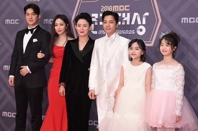 [포토] '숨바꼭질' 사랑해 주셔서 감사합니다 (2018 MBC 연기대상)