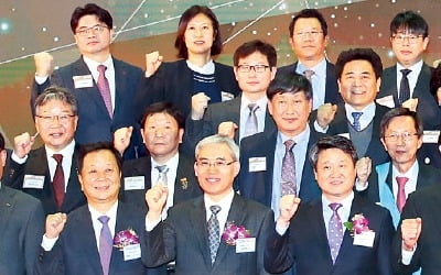 금탑훈장, 한방화장품 '后' 개발로 2만4000명 고용 창출한 이천구 부사장