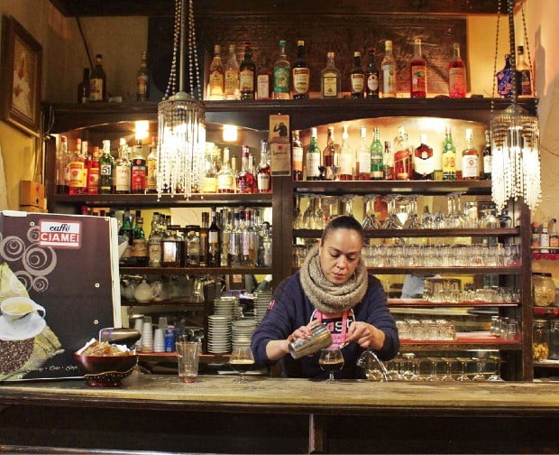 트레스테베레 카페에서는 여유가 넘치는 테베레 주민의 일상을 엿볼 수 있다. 