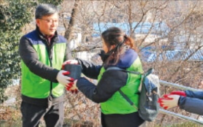 코리아에셋투자증권 '연탄 나눔' 봉사