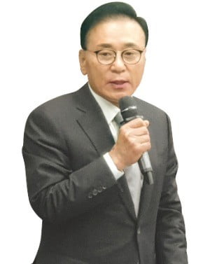 박수관 새 부산경총 회장 "지역경제 돌파구 찾겠다"