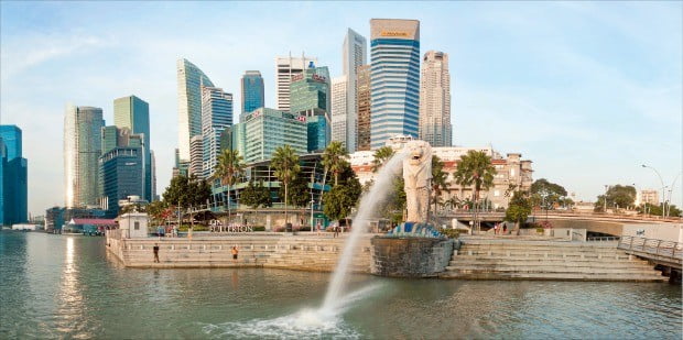 싱가포르 상징인 머라이언 분수가 있는 마리나베이 ‘머라이언 파크’ 