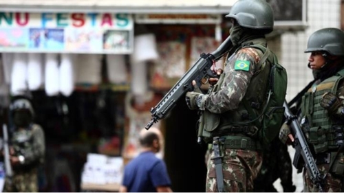 브라질 리우 치안 확보 위해 투입된 군병력 고문행위 논란