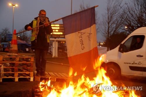 유럽 번지는 '노란조끼' 시위…주변국 '불똥 튈라' 촉각