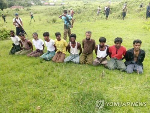 미얀마 '로힝야 학살' 취재기자 구속 1년…"수치 정부에 부담"