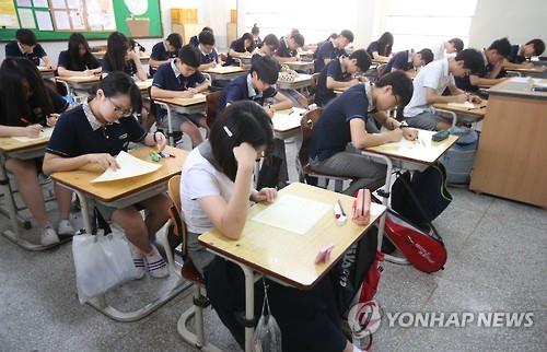서울 중학생, 내년부터 '주요과목' 중 한과목 객관식시험 안본다