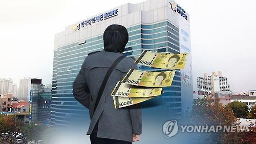 교육부 "학자금 대출, 은행보다 높은 연체이자 개선 추진"