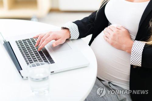 [2019 경제] U턴 공학박사에 소득세 감면…아빠의달 육아휴직급여 250만원