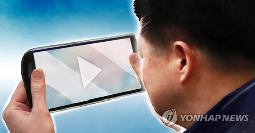 "TV·스마트폰 이용시간 긴 사람이 더 뚱뚱하다"