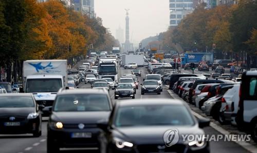 EU, 2030년까지 자동차 CO2 배출량 37.5% 감축 확정…업계 반발