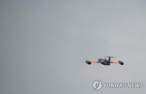 현실화한 드론 위협…성탄절 앞 완전 마비된 英 2대 공항