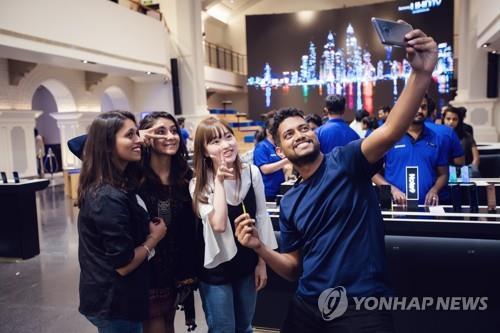 "삼성 휴대전화, 인도서 매력적인 브랜드 1위"