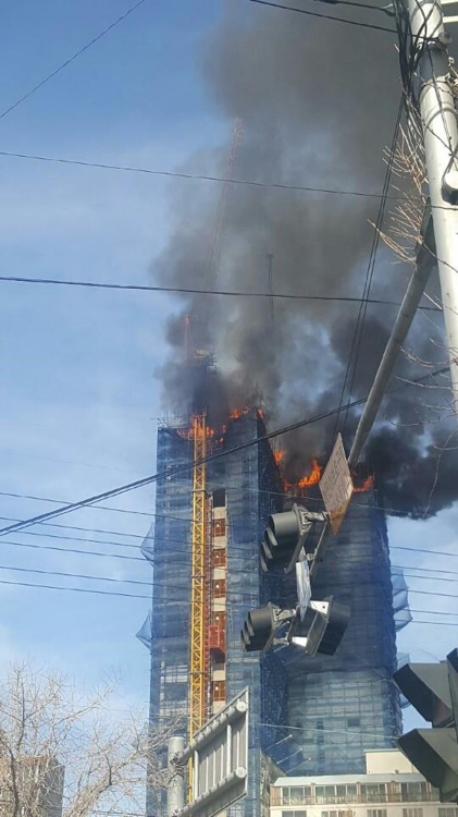 부산 18층짜리 신축건물 불길 잡아…소방 "현재 인명피해 없어"