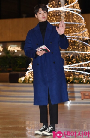 [TEN PHOTO]박보검 &#39;소장욕구부르는 비주얼&#39;