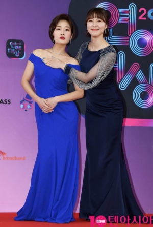 [TEN PHOTO]박소라-김미나 &#39;드레스코드는 블루&#39;