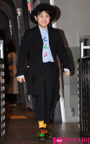 [TEN PHOTO]김신영 &#39;선생님 제 패션 멋있죠~&#39;