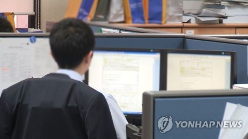 가장들 일자리가 사라진다…30∼54세 남성 경제활동참가율 하락