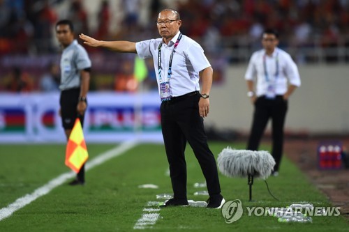 박항서 감독, 에릭손 꺾었다…베트남, 필리핀 2-1로 꺾고 결승행